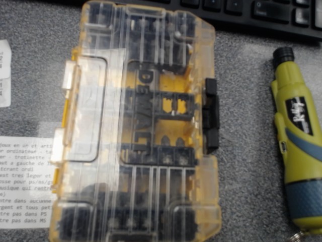Boites a tete de screwdriver