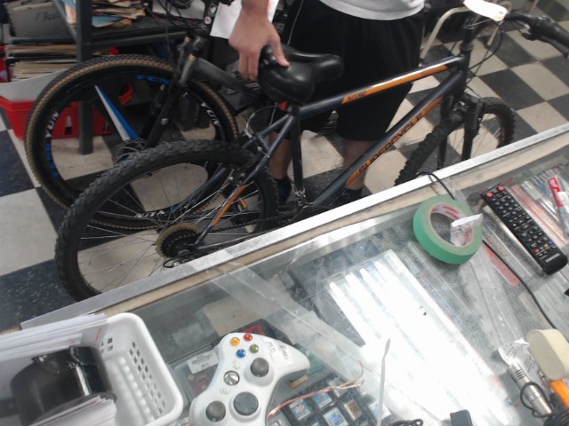 Velo gris et orange