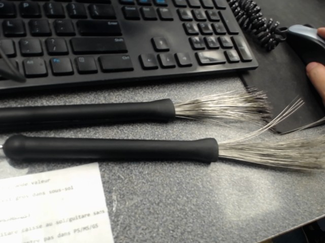 Brush pour drum