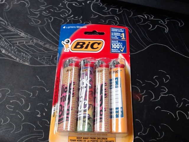 4 pack lighter bic a motif