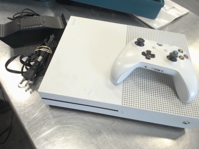 Console+man+fils no hdmi+stand recharge