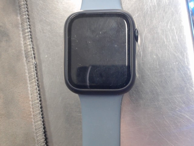 Montre apple wacht se