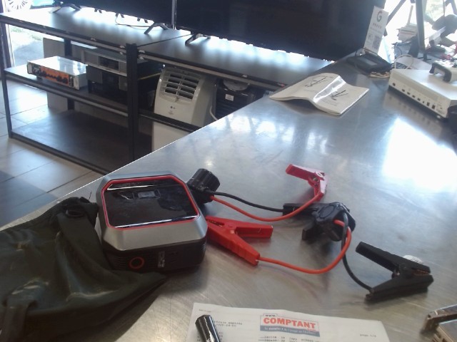 Jump starter +air compressor sikoolet