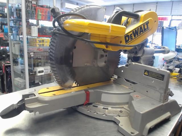 Scie a onglets dewalt filaire