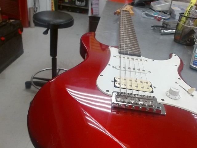 Guitare electrique pac012