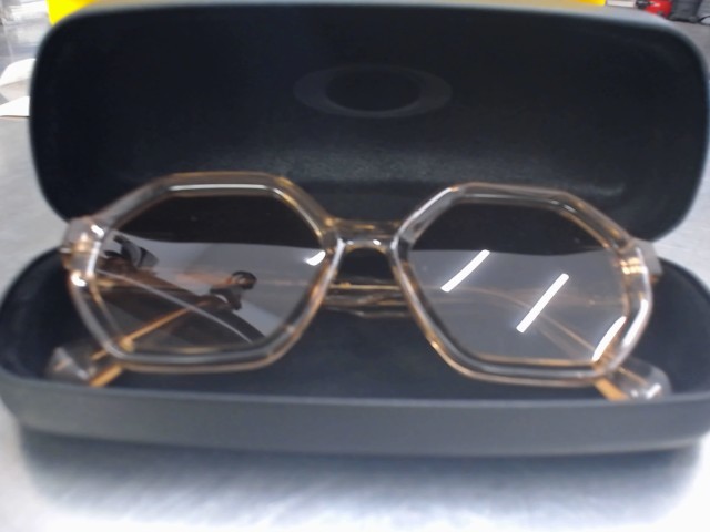 Lunette de solei pour femme case noir