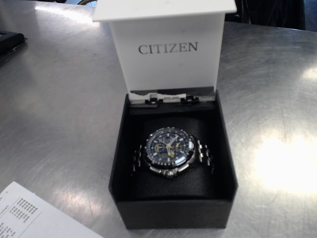Citizen skyhawk blue angel dans boite