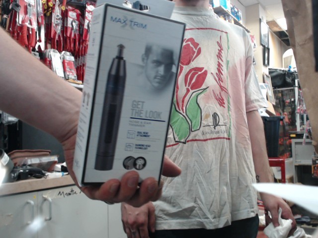 Nose trimmer