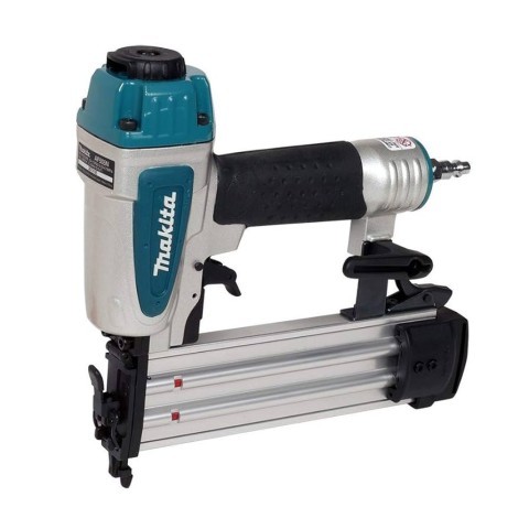 Cloueuse makita