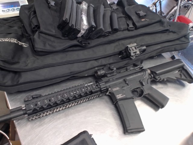 Airsoft aeg rifle kwa rm4 sr-10 + acc