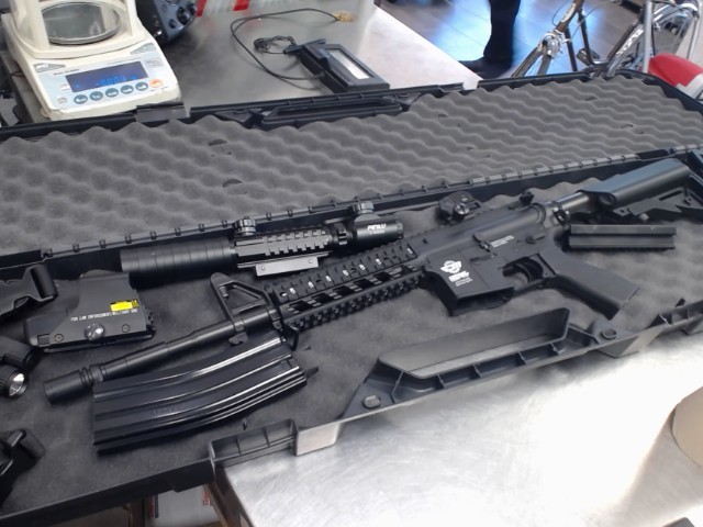 Airsoft raider aeg rifle + 2 scope dcase
