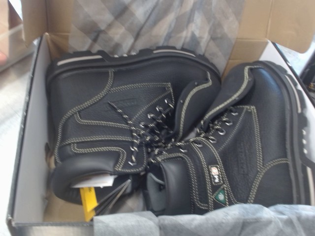 Bottes de scurit neuves 10.5