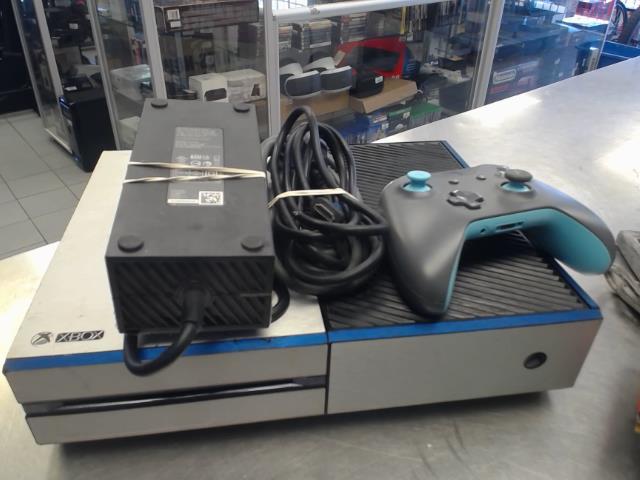 Xbox one first + man + fils