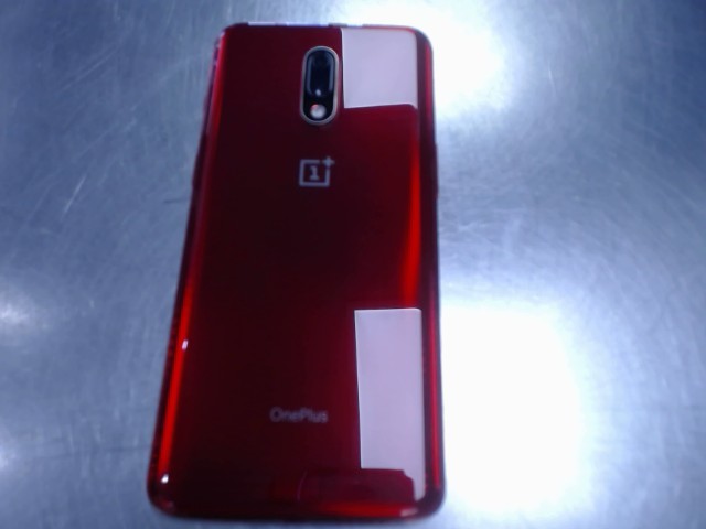 Oneplus 7 rouge dans tui