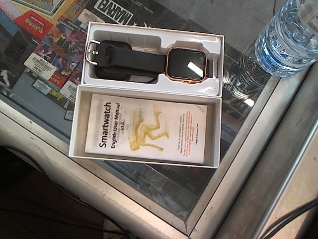 Smart watch random dans la boite