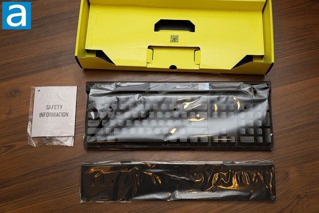 K70 rgbpro keyboard + box