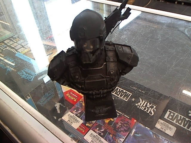 10 years aniversary tom clancy bust