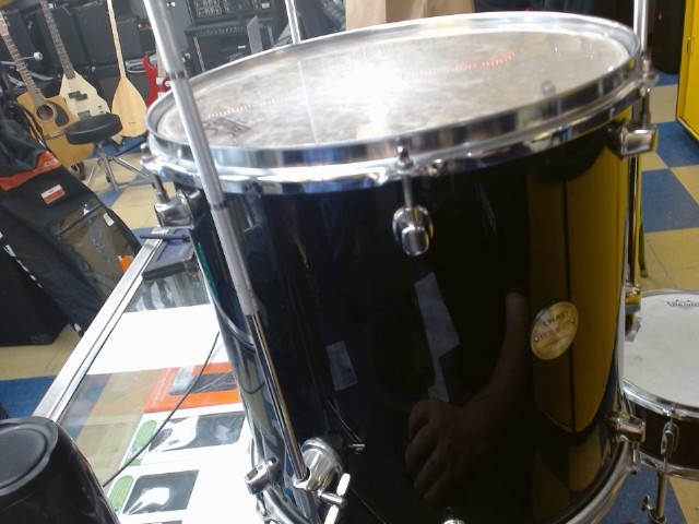 Floor drum black