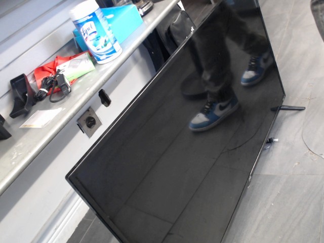 Jvc roku tv - 42inch. with remote