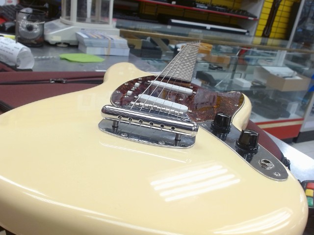 Guitare fender sac, made in indonesie