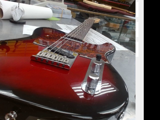 Guitare fender made in indonesie