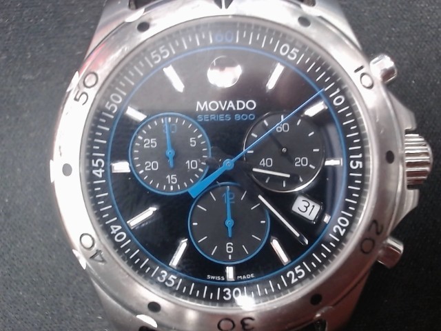 Montre movado fond noir et bleu