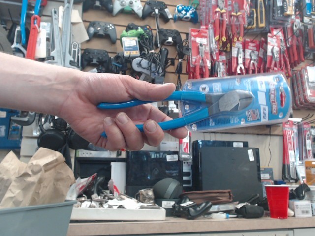 Pliers