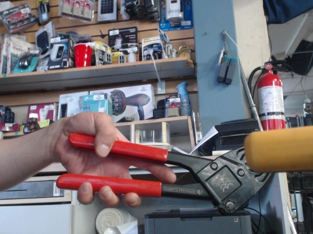Pince plumbing