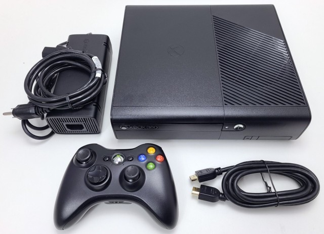 Xbox 360 e  bon etat achetee ici