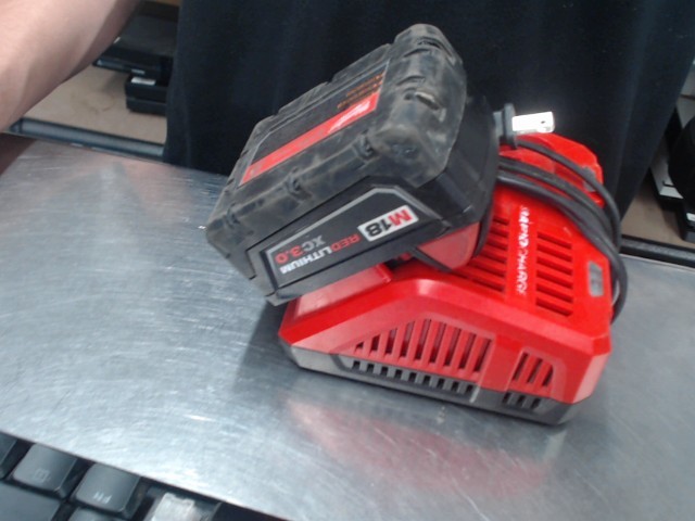 Chargeur milwaukee avec batterie 3ah