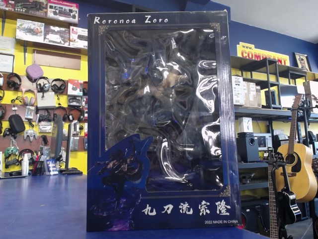 Figurines one piece roronoa zoro