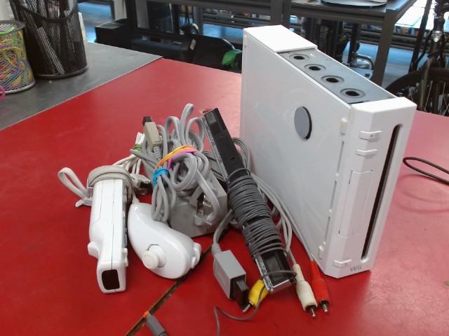 Console nintendo wii+fils+manette+nunchu