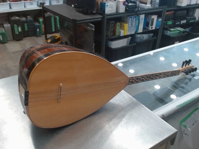 Saz short neck instrument turk