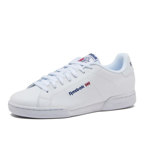 White shoes size 7.5