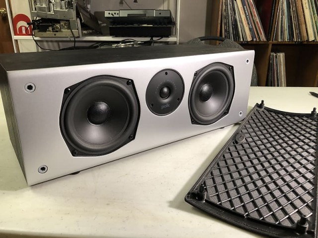 Speaker polkaudio en long