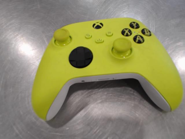 Manette xbox serie jaune