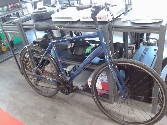 Velo de route bleu