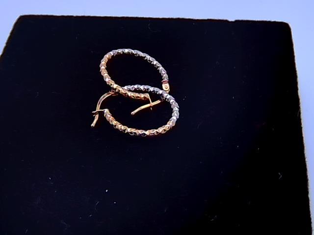 BOUCLES D OREILLES EN OR 10KT