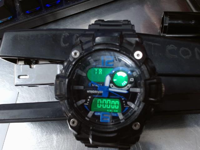 Montre digital water resistant