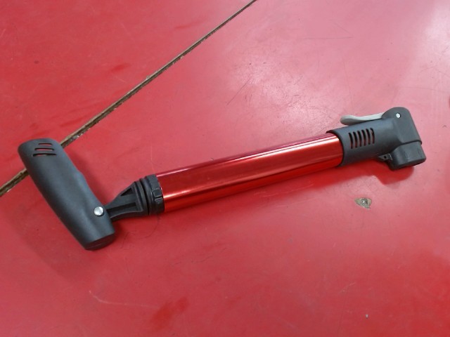 Pompe manuelle pour velo double embout