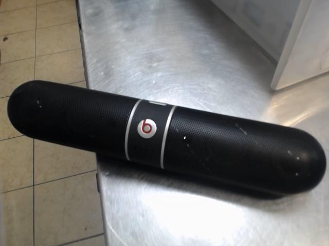 Speaker noir beat