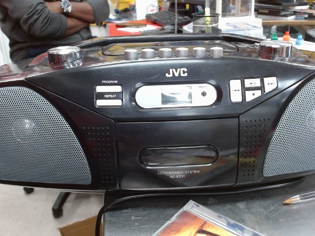 Radio cassette avec cd a repare