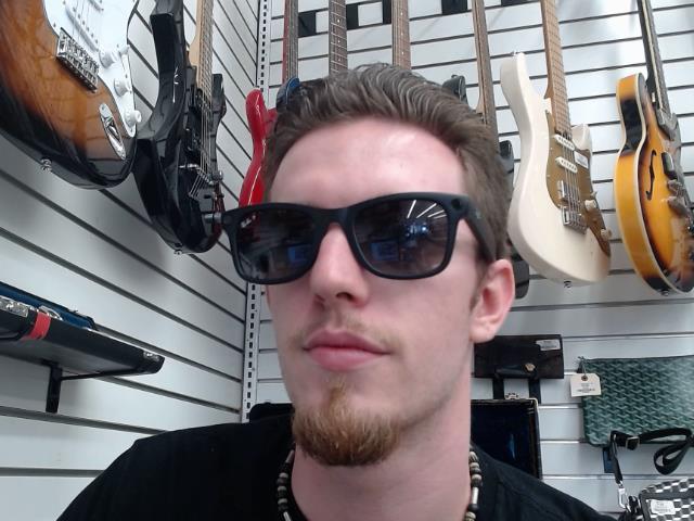 Wayfarer meta glass no case