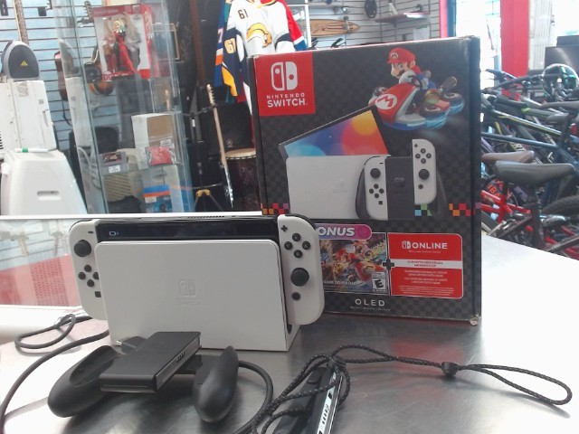 Boite mario kart deluxe oled