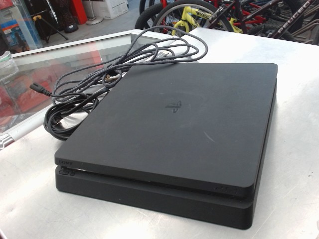 Console ps4 slim 1to sans manette