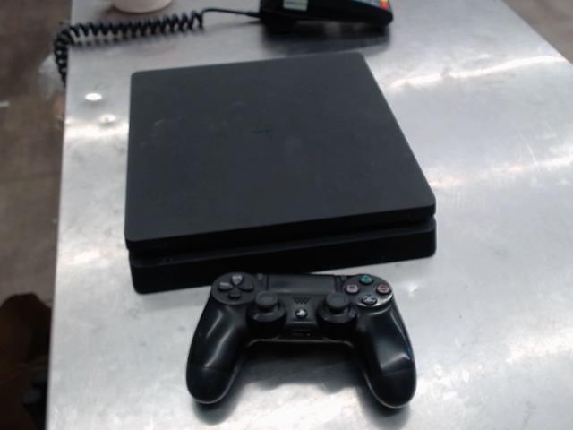 Playstation 4 slim