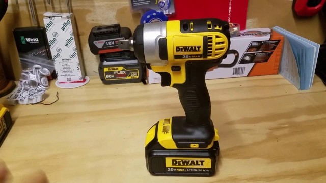 Impact driver dewalt
