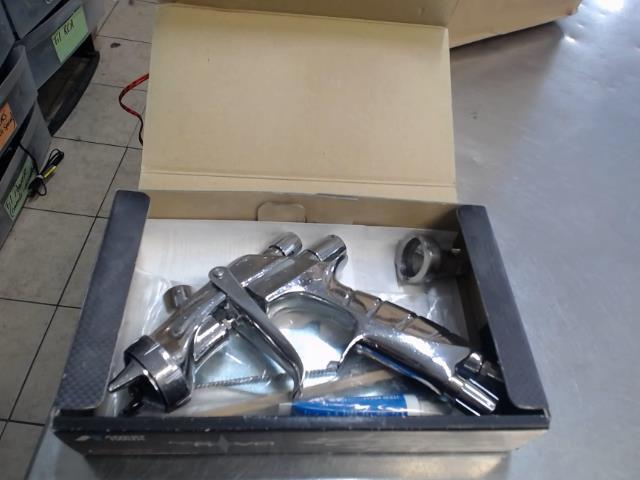 Gun a peinture pneumatique a gravite
