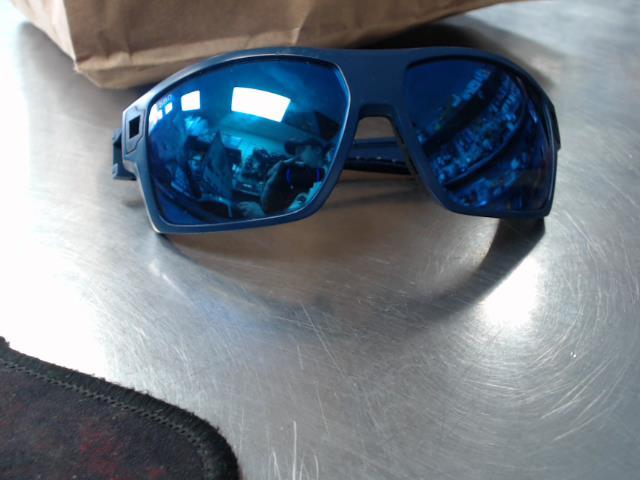 Lunette oackley de soleil