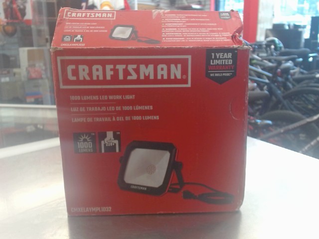 Lampe de chantier craftsman comme neuf